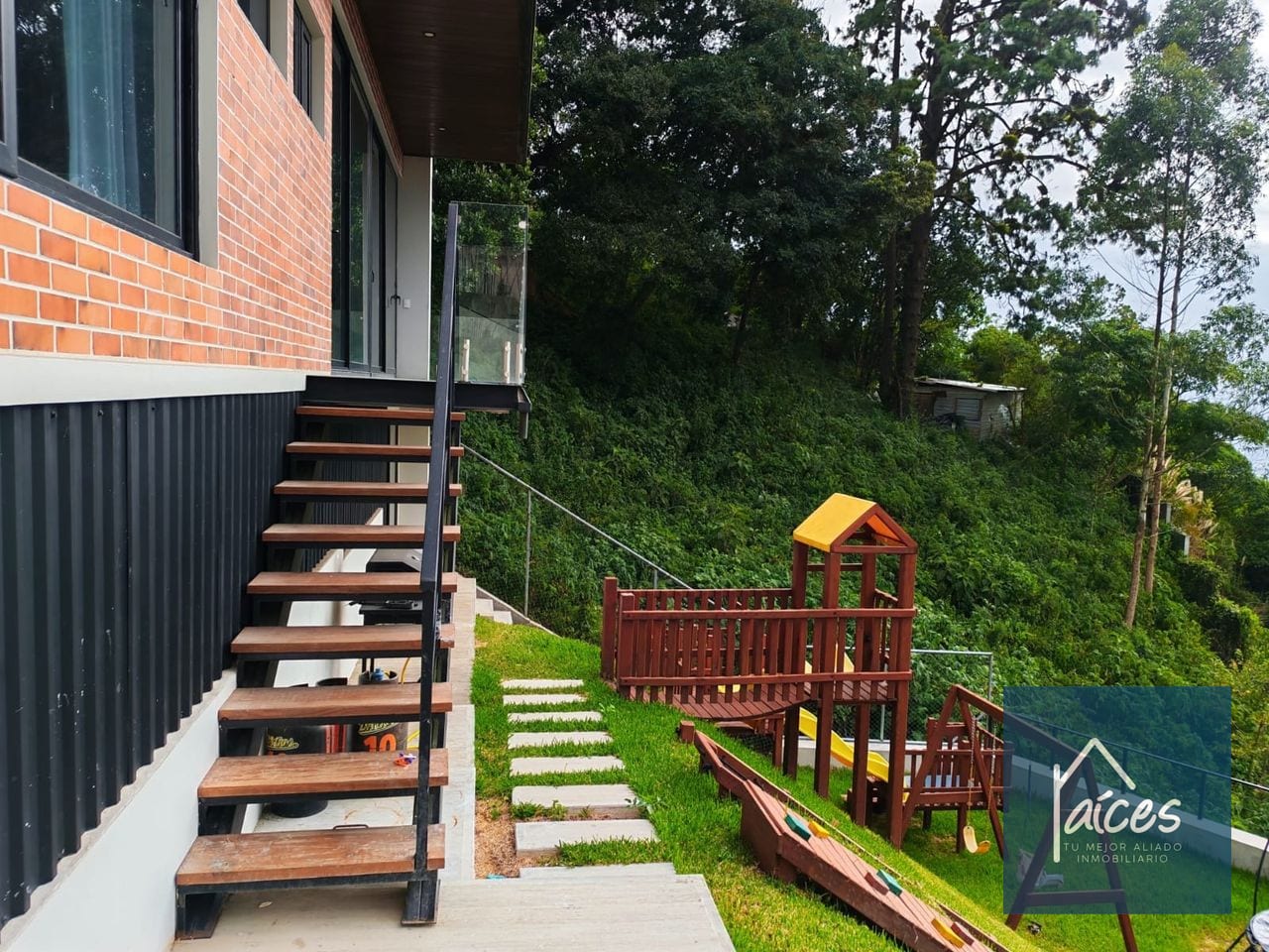 Casa en venta CAES Km. 9.5 ALTOS DE MONTEBELLO (*20) — Casa en Venta en Montebello II, Carretera a El Salvador, Guatemala, Ciudad — foto 8 de 10