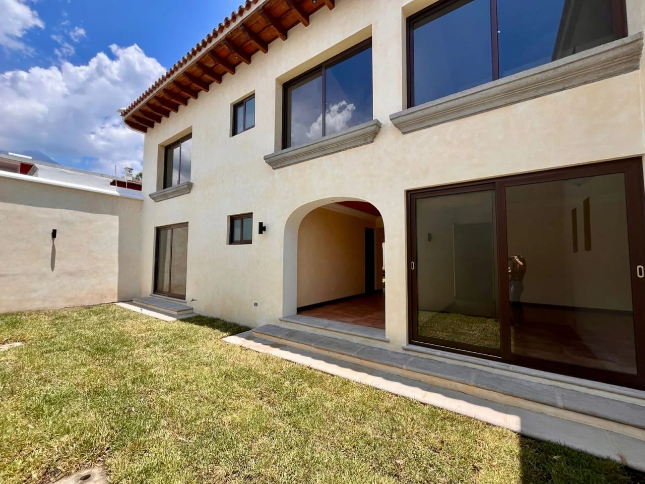 CASA EN ALQUILER EN COTIJO DE LAS FLORES, CIUDAD VIEJA — Casa en Venta en Ciudad Vieja, Sacatepéquez — foto 2 de 5