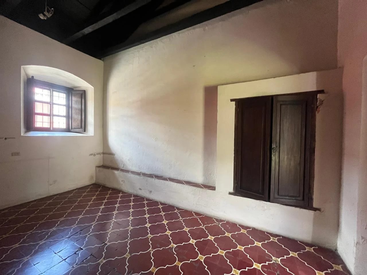 Casa Comercial en Renta en el Centro de Antigua — Casa en Alquiler en Antigua, Sacatepéquez — foto 4 de 6