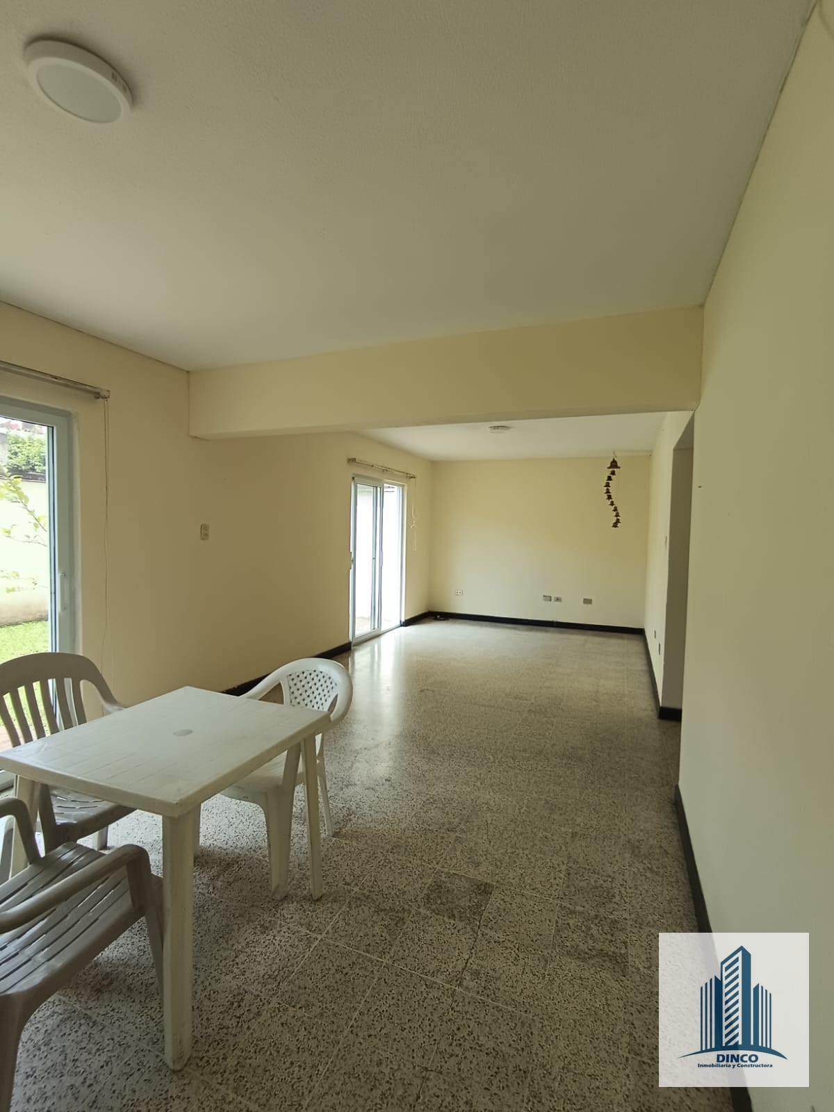 Vendo Casa en Residencial El Bosque Z.12 — Casa en Venta en Zona 12, Guatemala, Ciudad — foto 3 de 6