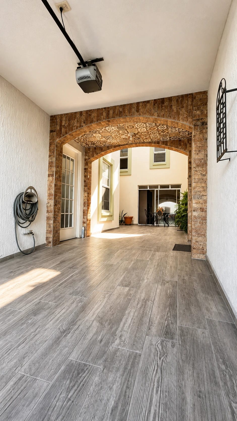 Casa Solana en Venta | San Agustin, Condado Naranjo | Zona 4 de Mixco — Casa en Venta en Zona 4 Mixco, Guatemala, Ciudad — foto 4 de 17