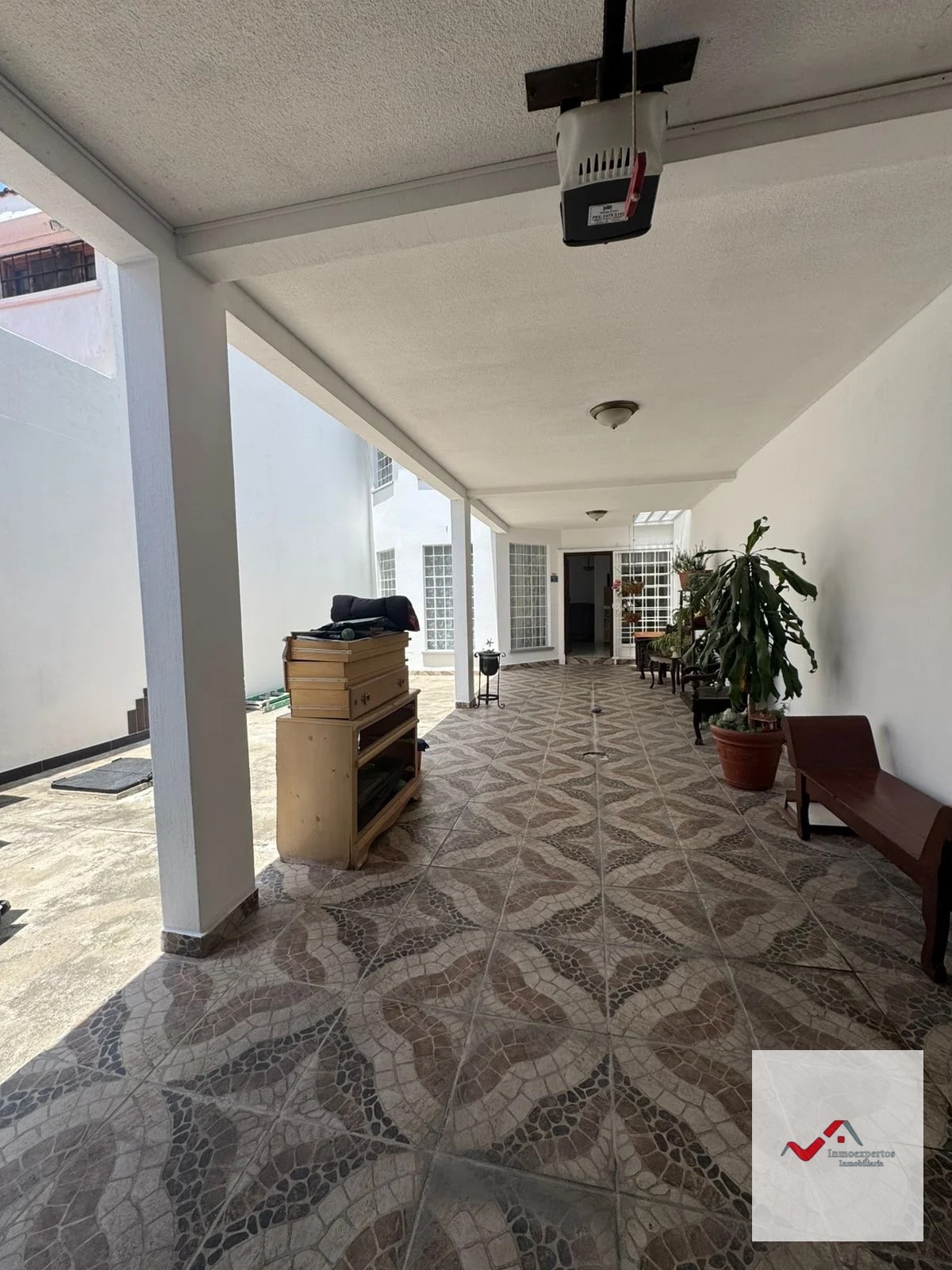 CASA EN VENTA, SAN CRISTOBAL SECTOR B1 ZONA 8 DE MIXCO — Casa en Venta en Zona 8 Mixco, Guatemala, Ciudad — foto 2 de 17