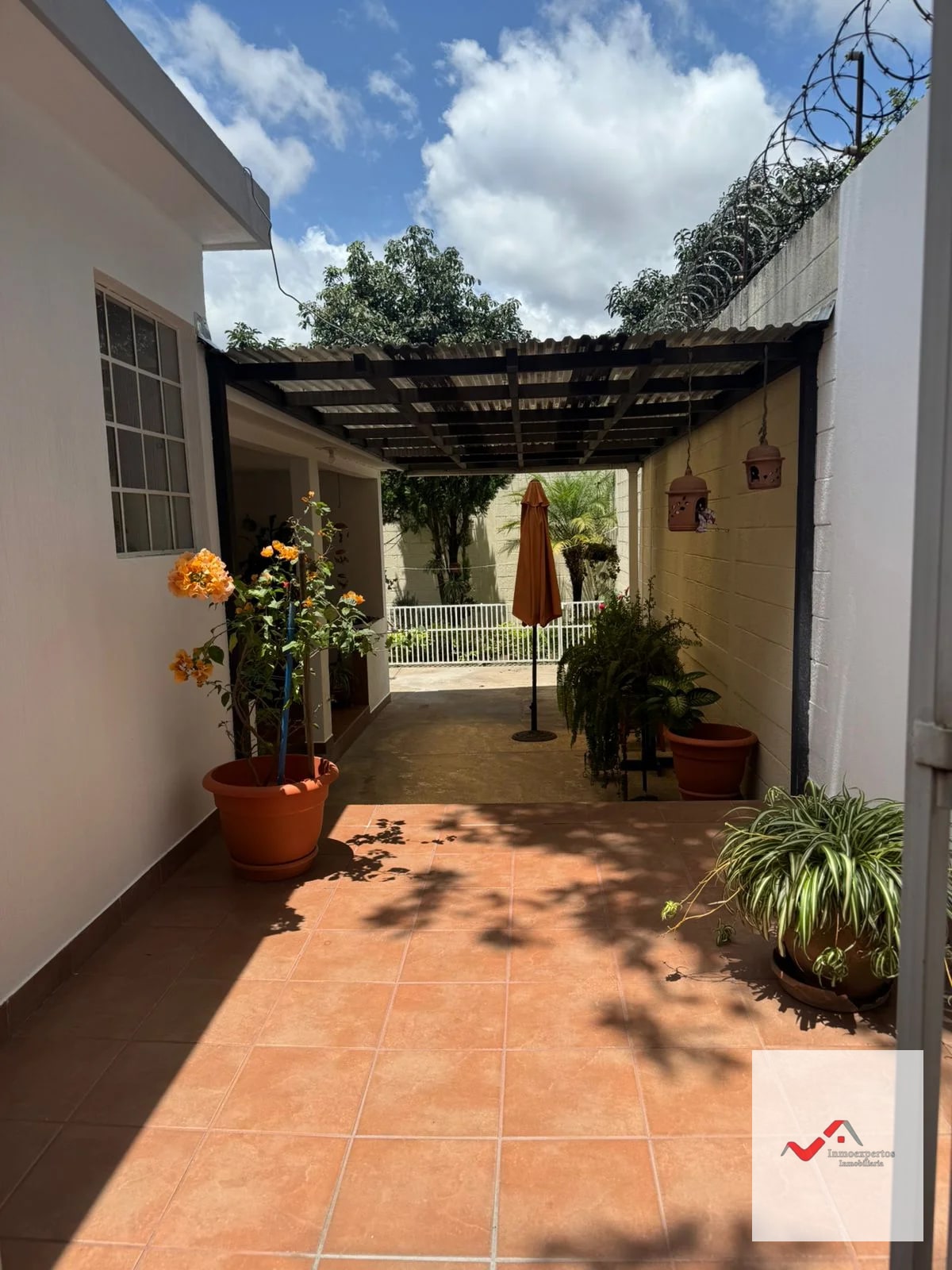 CASA EN VENTA, SAN CRISTOBAL SECTOR B1 ZONA 8 DE MIXCO — Casa en Venta en Zona 8 Mixco, Guatemala, Ciudad — foto 12 de 17