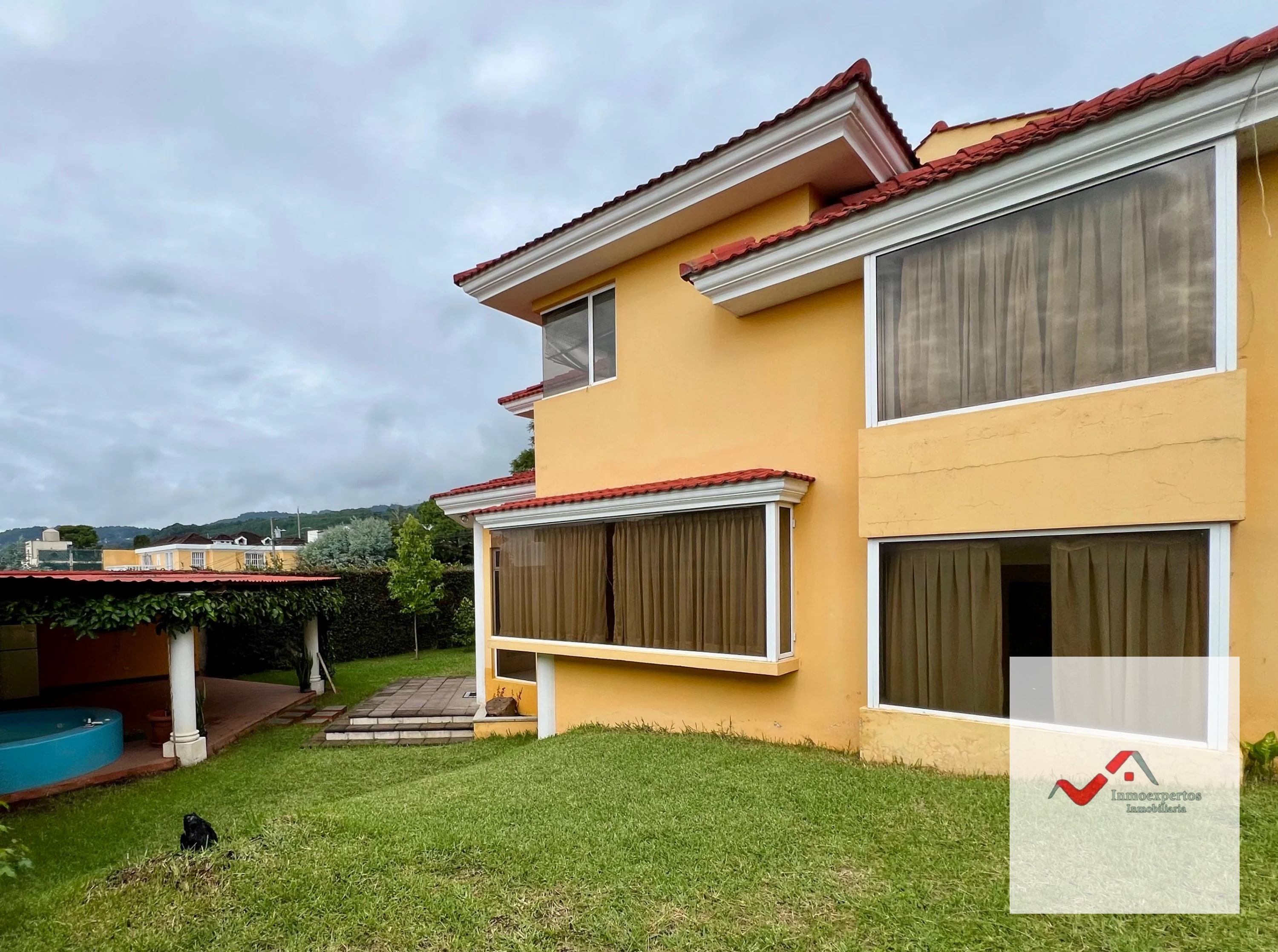 CASA EN VENTA SAN CRISTOBAL, ZONA 8 DE MIXCO RESIDENCIAL LOMA REAL — Casa en Venta en Loma Real, Zona 8 Mixco, Guatemala, Ciudad — foto 6 de 16