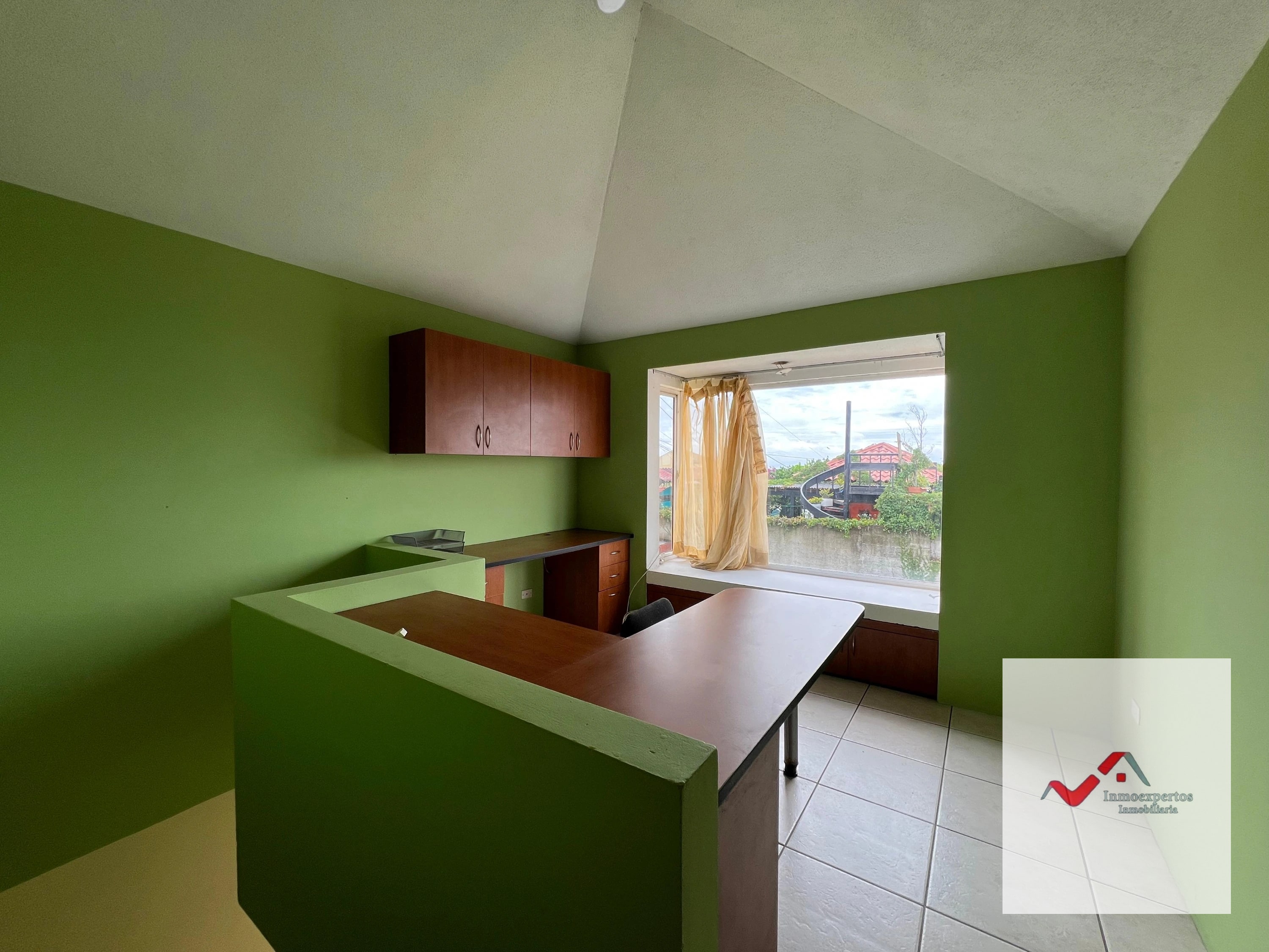 CASA EN VENTA SAN CRISTOBAL, ZONA 8 DE MIXCO RESIDENCIAL LOMA REAL — Casa en Venta en Loma Real, Zona 8 Mixco, Guatemala, Ciudad — foto 14 de 16