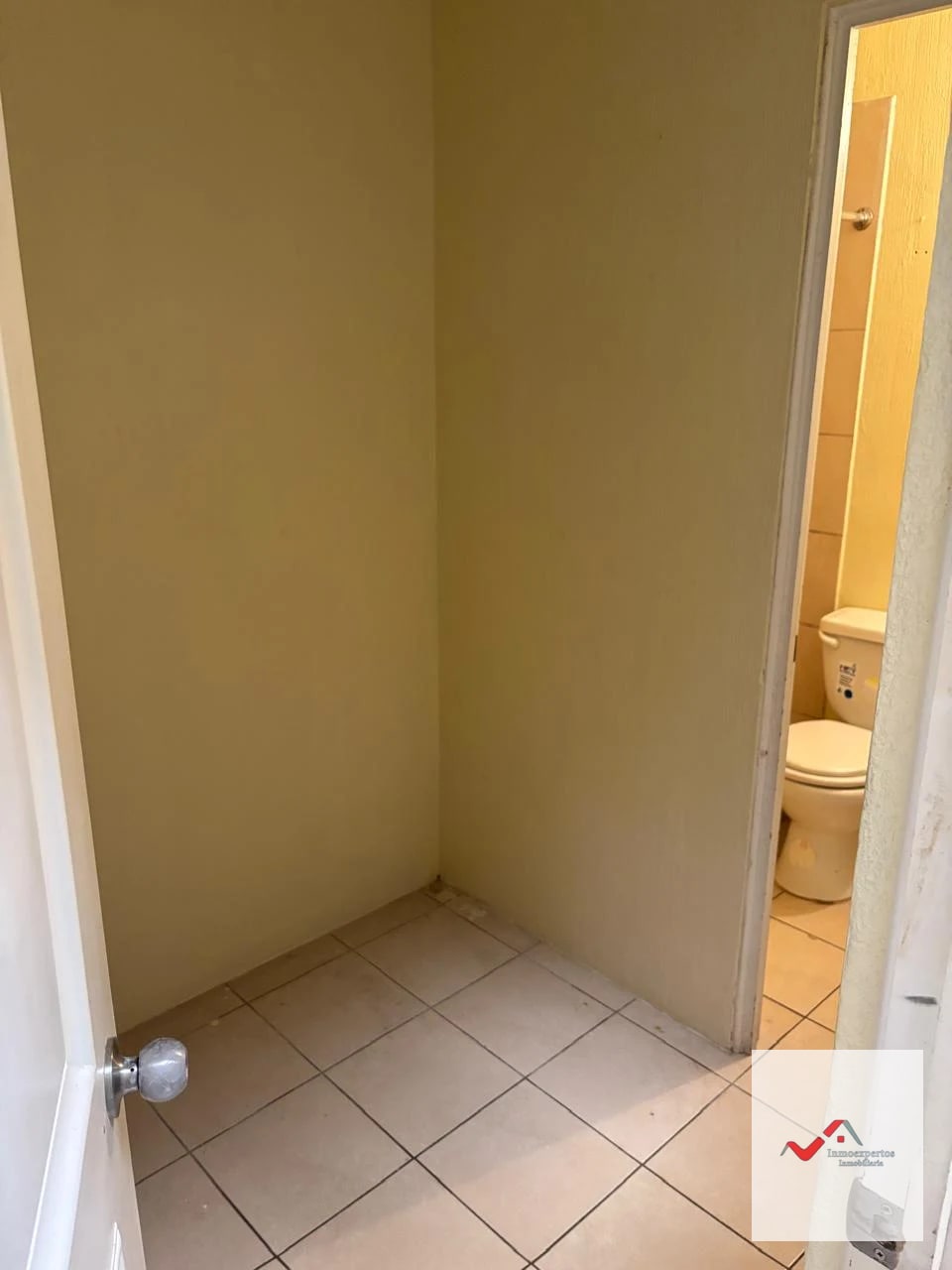 CASA EN VENTA CARRETERA A EL SALVADOR KM. 19.8 CONDOMINIO LOS MANZANILLOS — Casa en Venta en Las Manzanillas, Carretera a El Salvador, Guatemala, Ciudad — foto 7 de 17