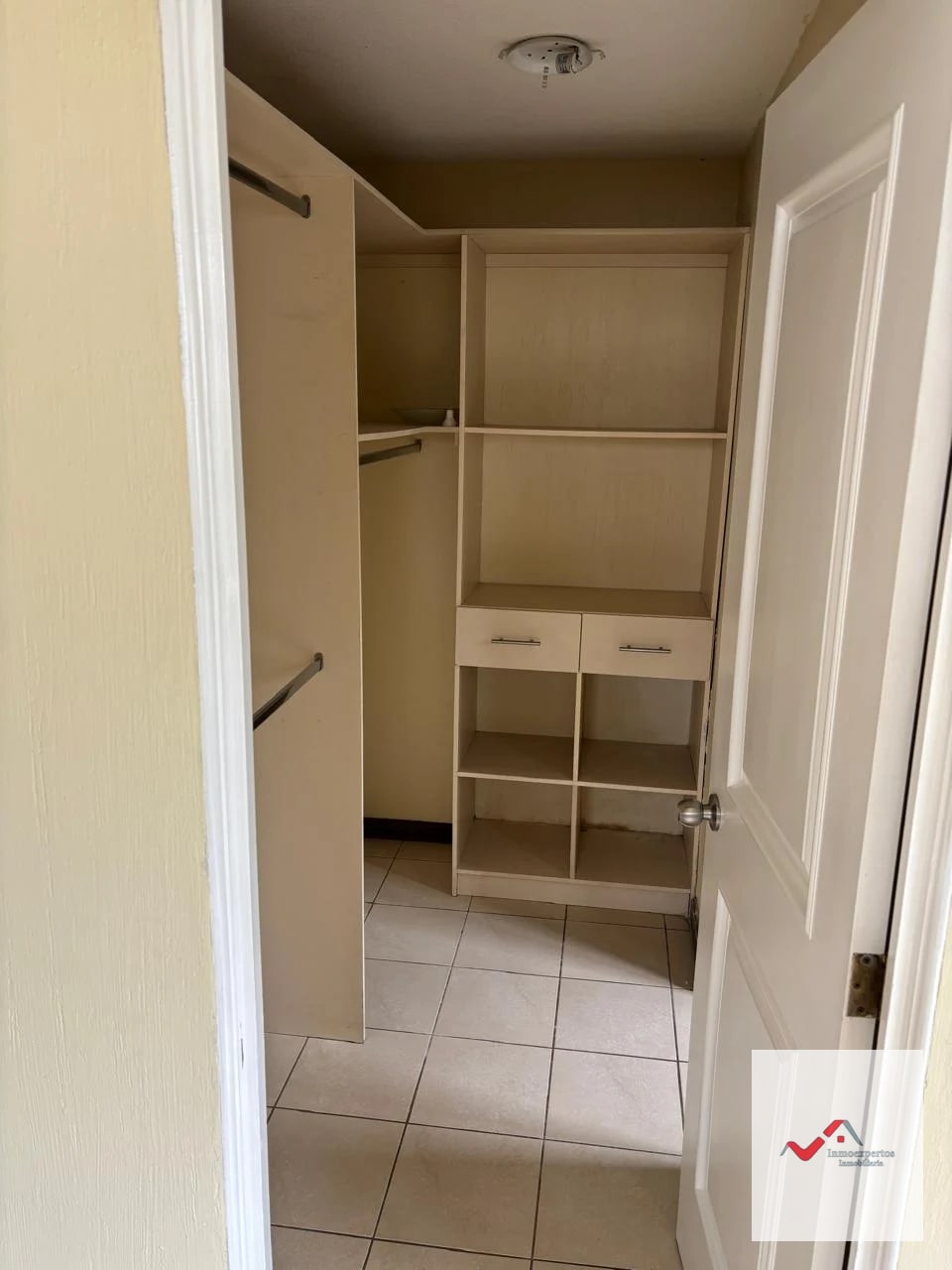 CASA EN VENTA CARRETERA A EL SALVADOR KM. 19.8 CONDOMINIO LOS MANZANILLOS — Casa en Venta en Las Manzanillas, Carretera a El Salvador, Guatemala, Ciudad — foto 12 de 17
