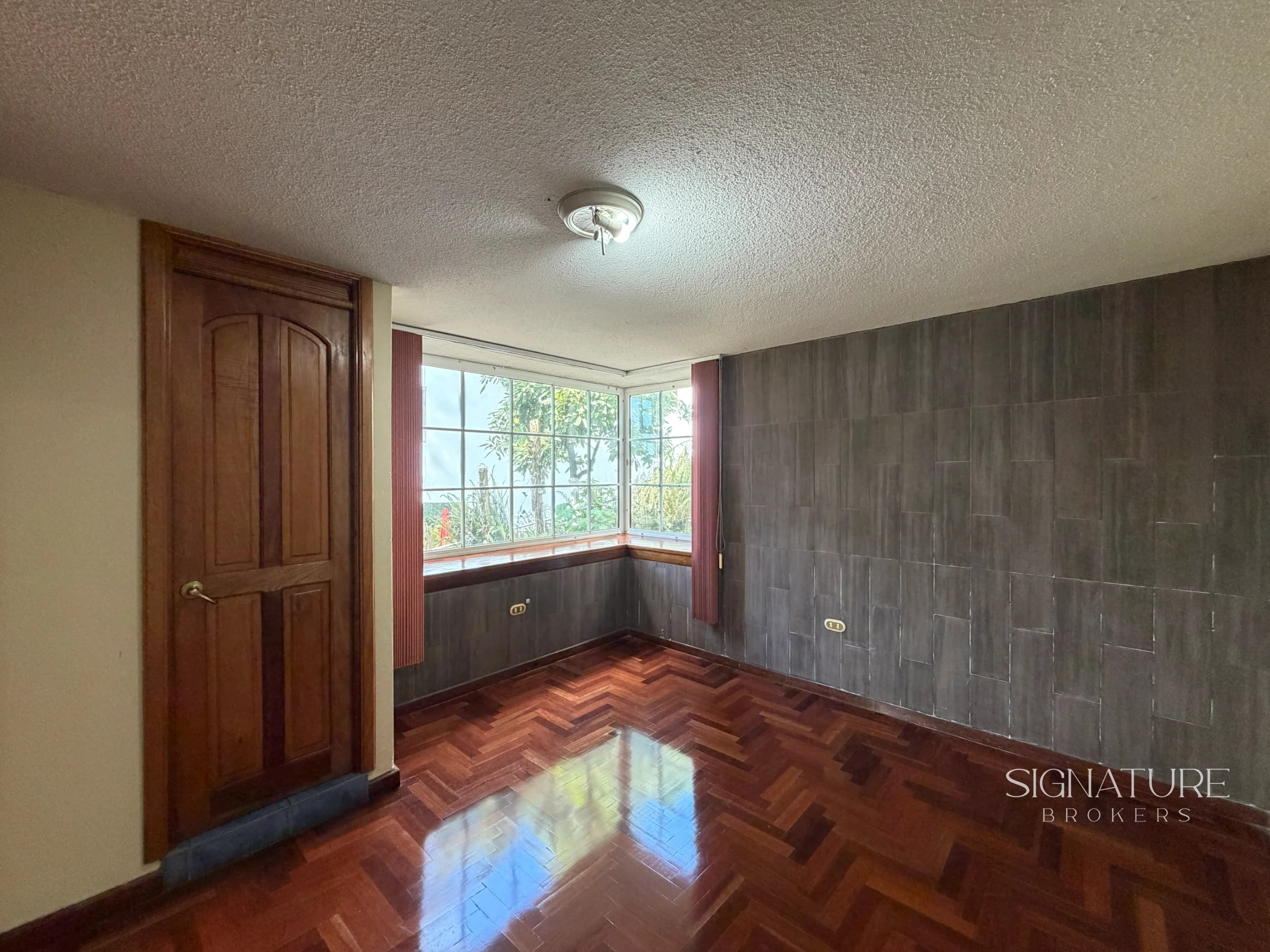 Casa en Venta - Bosque Vivo, KM 25.5 Carretera Interamericana a San Lucas — Casa en Venta en San Lucas Sacatepéquez, Sacatepéquez — foto 4 de 17