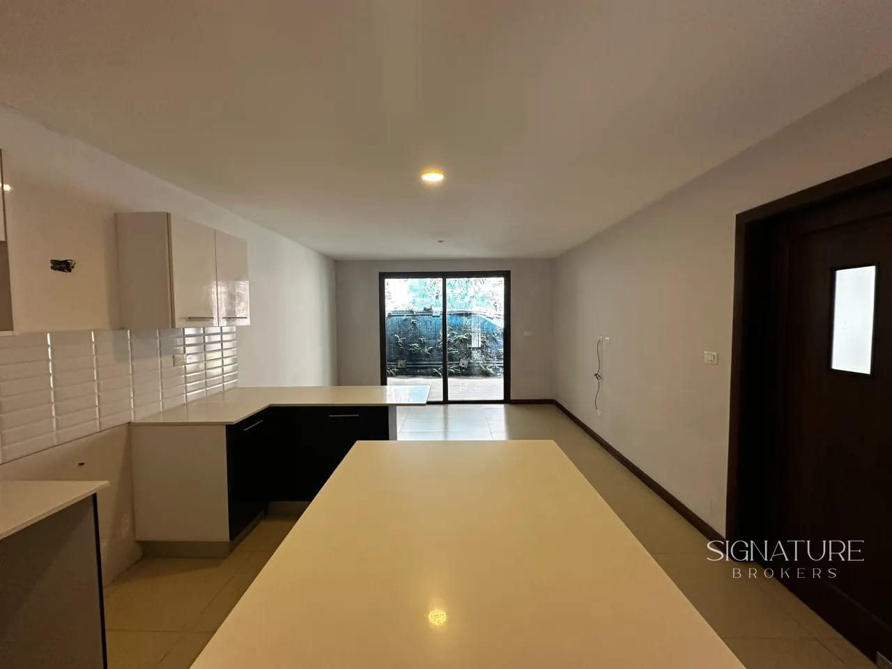 Casa en Venta - Puerta Grande, Km 14.5 CES — Casa en Venta en Puerta Grande, Carretera a El Salvador, Guatemala, Ciudad — foto 1 de 16