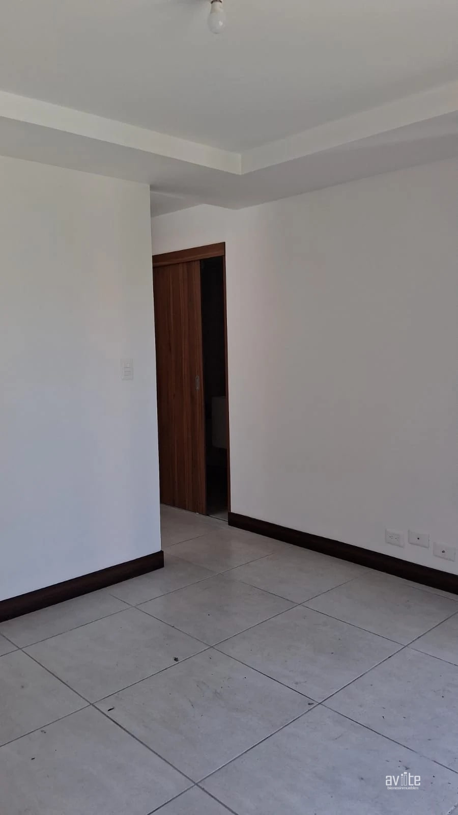 Condado Naranjo, Serena para estrenar. Linda casa en Q9,500 — Casa en Alquiler en Condado Naranjo, Zona 4 Mixco, Guatemala, Ciudad — foto 2 de 8