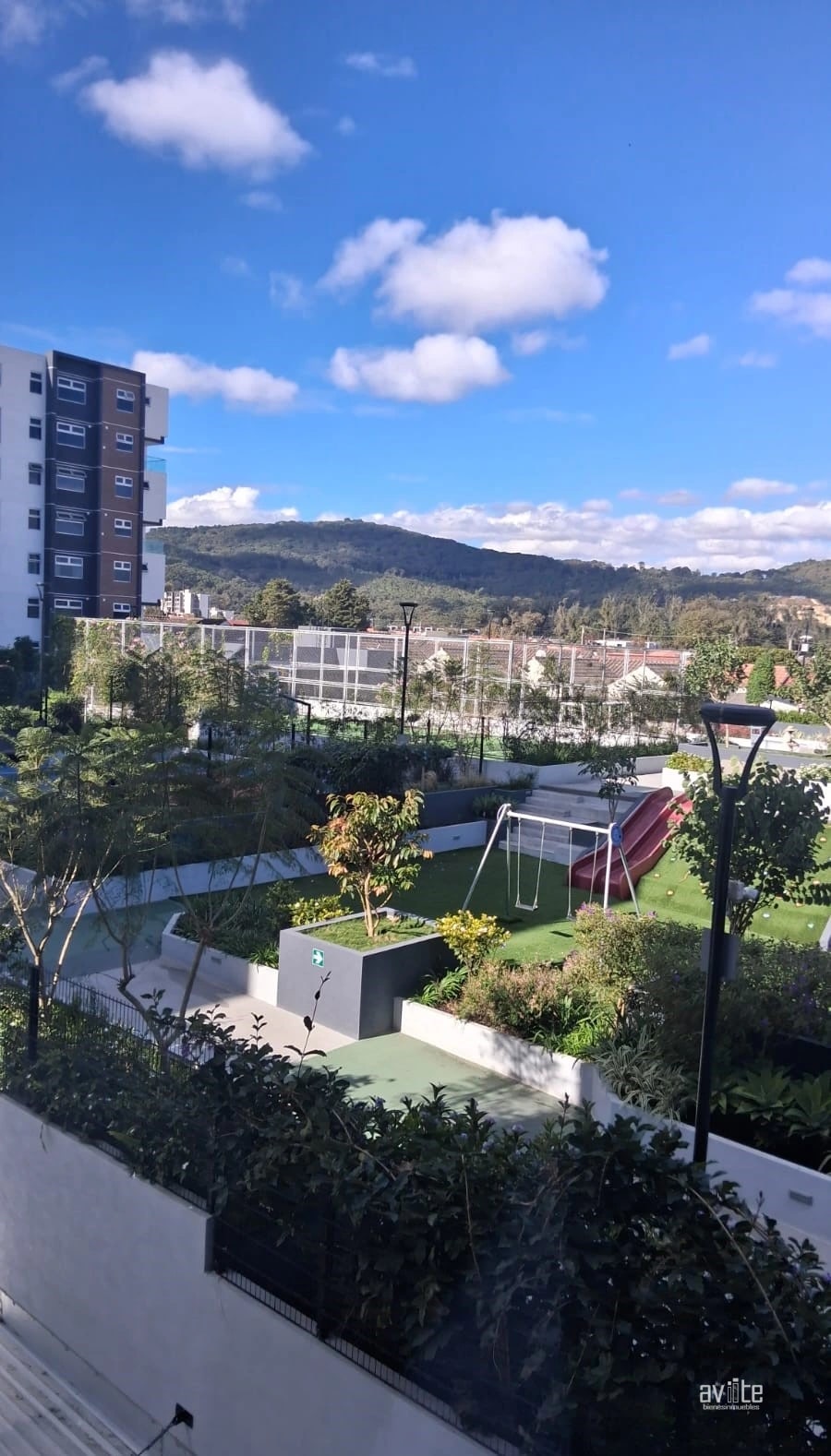 Condado Naranjo, Serena para estrenar. Linda casa en Q9,500 — Casa en Alquiler en Condado Naranjo, Zona 4 Mixco, Guatemala, Ciudad — foto 7 de 8