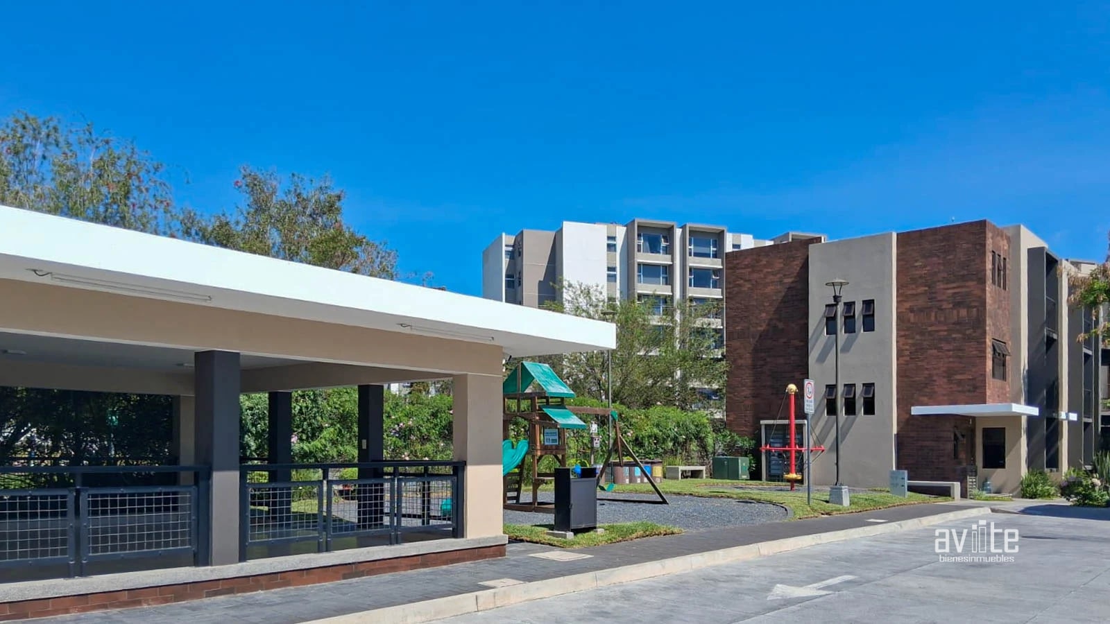 Condado Naranjo. Segovia. casa de 3 niveles con 3 habitaciones en alquiler Q9,000 — Casa en Alquiler en Condado Naranjo, Zona 4 Mixco, Guatemala, Ciudad — foto 6 de 6
