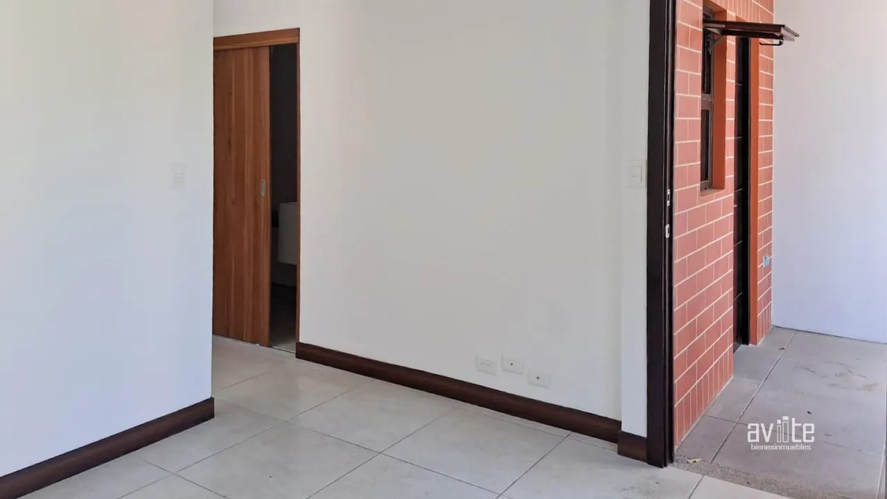 Condado Naranjo, casa para estrenar Q10,500.00 — Casa en Alquiler en Condado Naranjo, Zona 4 Mixco, Guatemala, Ciudad — foto 7 de 11