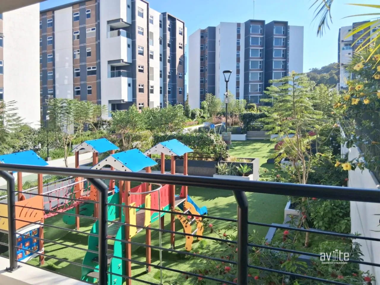 Condado Naranjo, casa para estrenar Q10,500.00 — Casa en Alquiler en Condado Naranjo, Zona 4 Mixco, Guatemala, Ciudad — foto 9 de 11