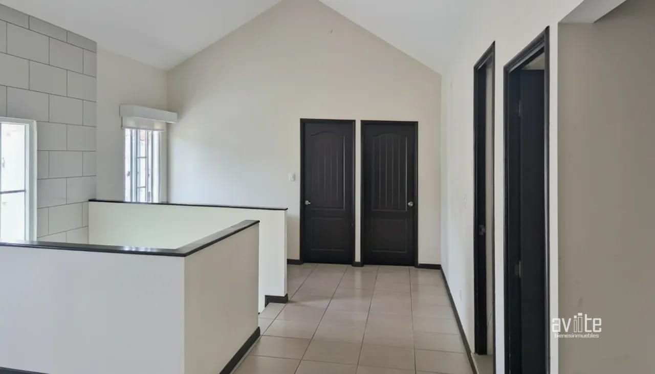 Jardín con casa en Condado Naranjo, dentro de Alameda Norte. — Casa en Venta en Condado Naranjo, Zona 4 Mixco, Guatemala, Ciudad — foto 10 de 10