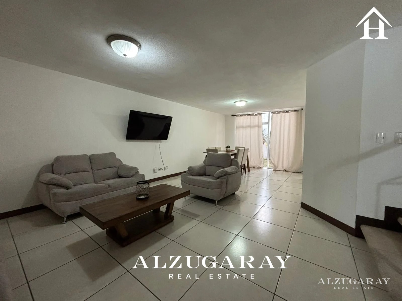 CASA EN RESIDENCIAL Z.16 - 4 HAB./ NUEVAS CASCADAS - 2