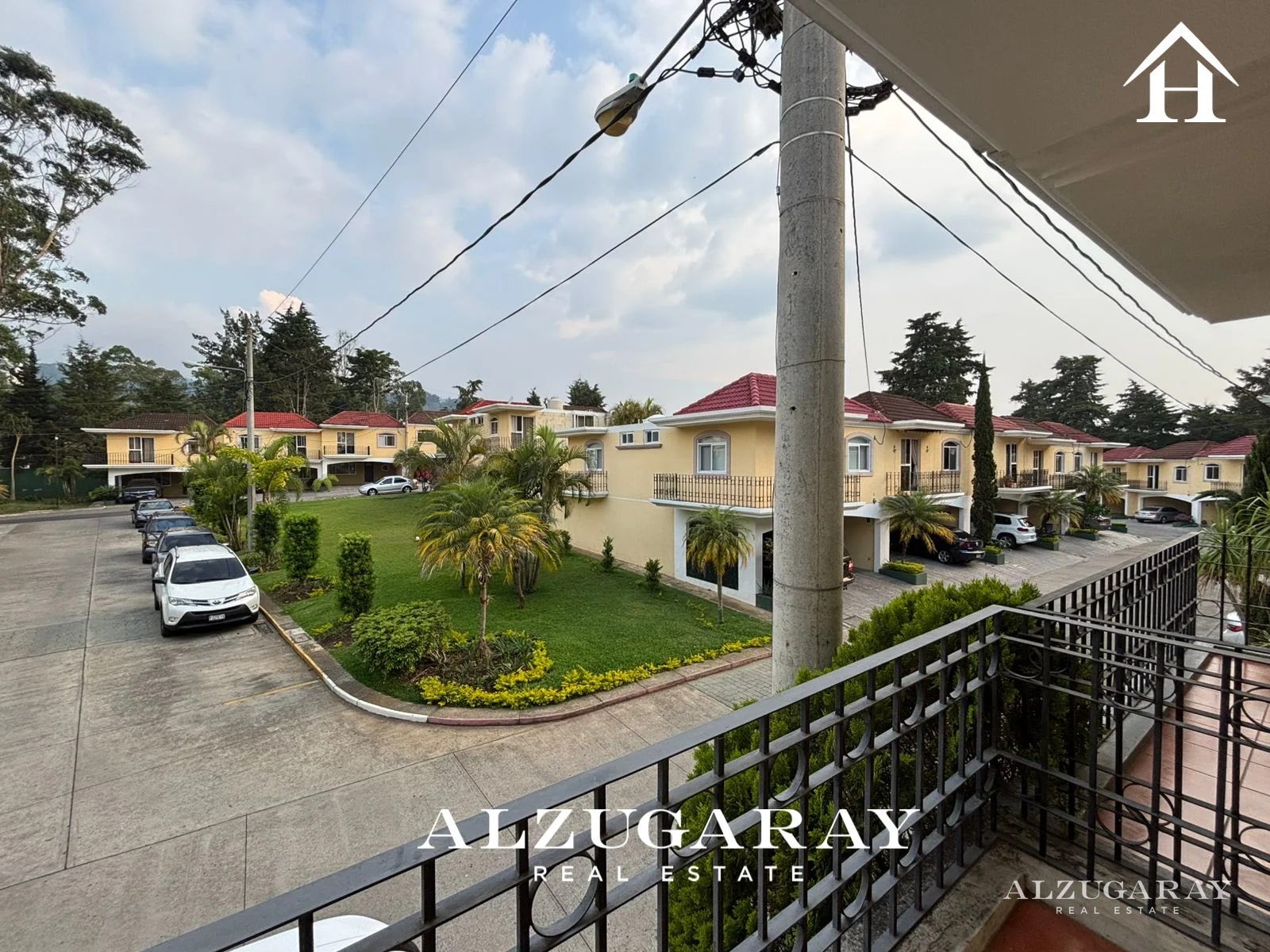 CASA EN RESIDENCIAL Z.16 - 4 HAB./ NUEVAS CASCADAS - 1