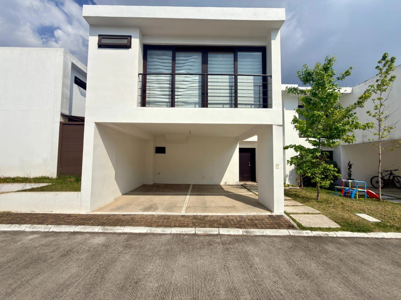Vendo casa en condominio Verde 360 Santa Catarina Pinula — Casa en Venta en Santa Catarina Pinula, Guatemala, Ciudad — foto 2 de 17