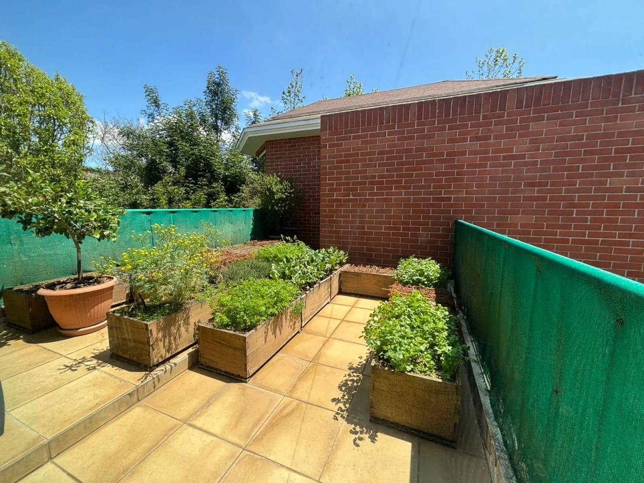 Vendo casa en Colinas de Castel km 20 Fraijanes — Casa en Venta en Carretera a El Salvador, Guatemala, Ciudad — foto 4 de 17