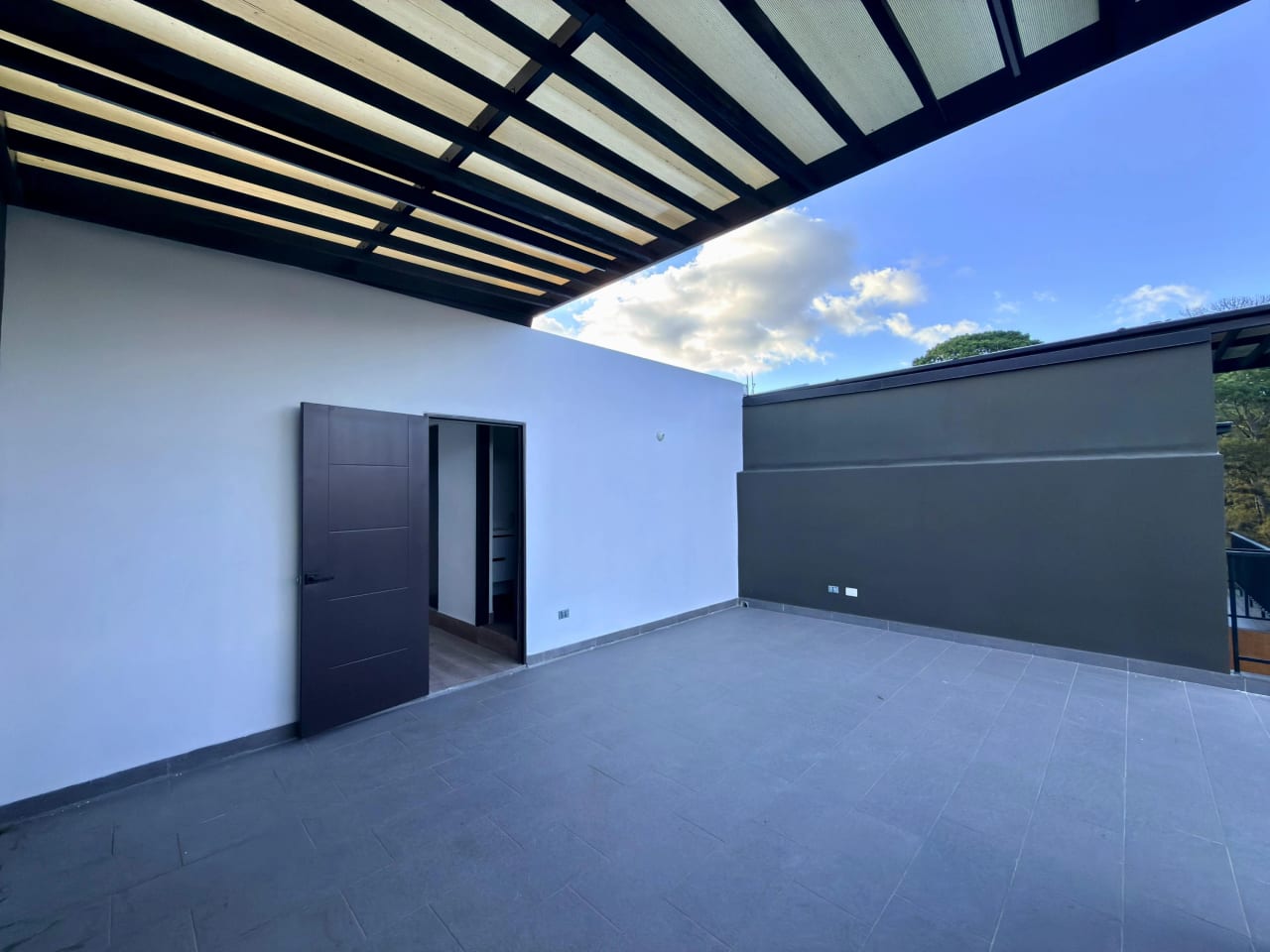 Casa en alquiler condominio Laureles zona 16 — Casa en Alquiler en Zona 16, Guatemala, Ciudad — foto 16 de 17