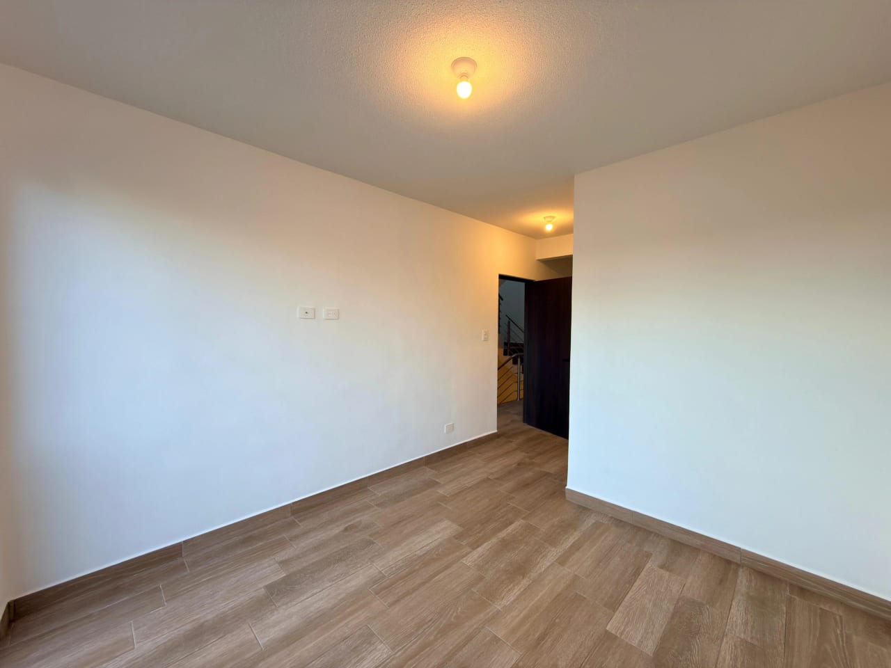 Casa en venta en condominio Laureles zona 16 — Casa en Venta en Zona 16, Guatemala, Ciudad — foto 12 de 17