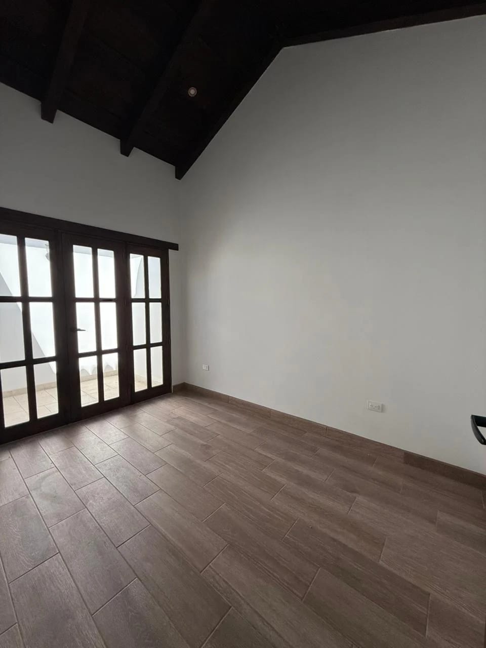 Casa en venta en condominio Portal de las Rosas 1 San Miguel Dueñas — Casa en Venta en San Miguel Dueñas, Sacatepéquez — foto 4 de 13
