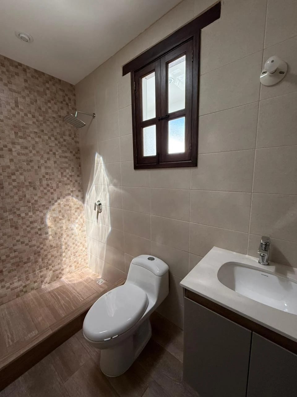 Casa en venta en condominio Portal de las Rosas 1 San Miguel Dueñas — Casa en Venta en San Miguel Dueñas, Sacatepéquez — foto 7 de 13