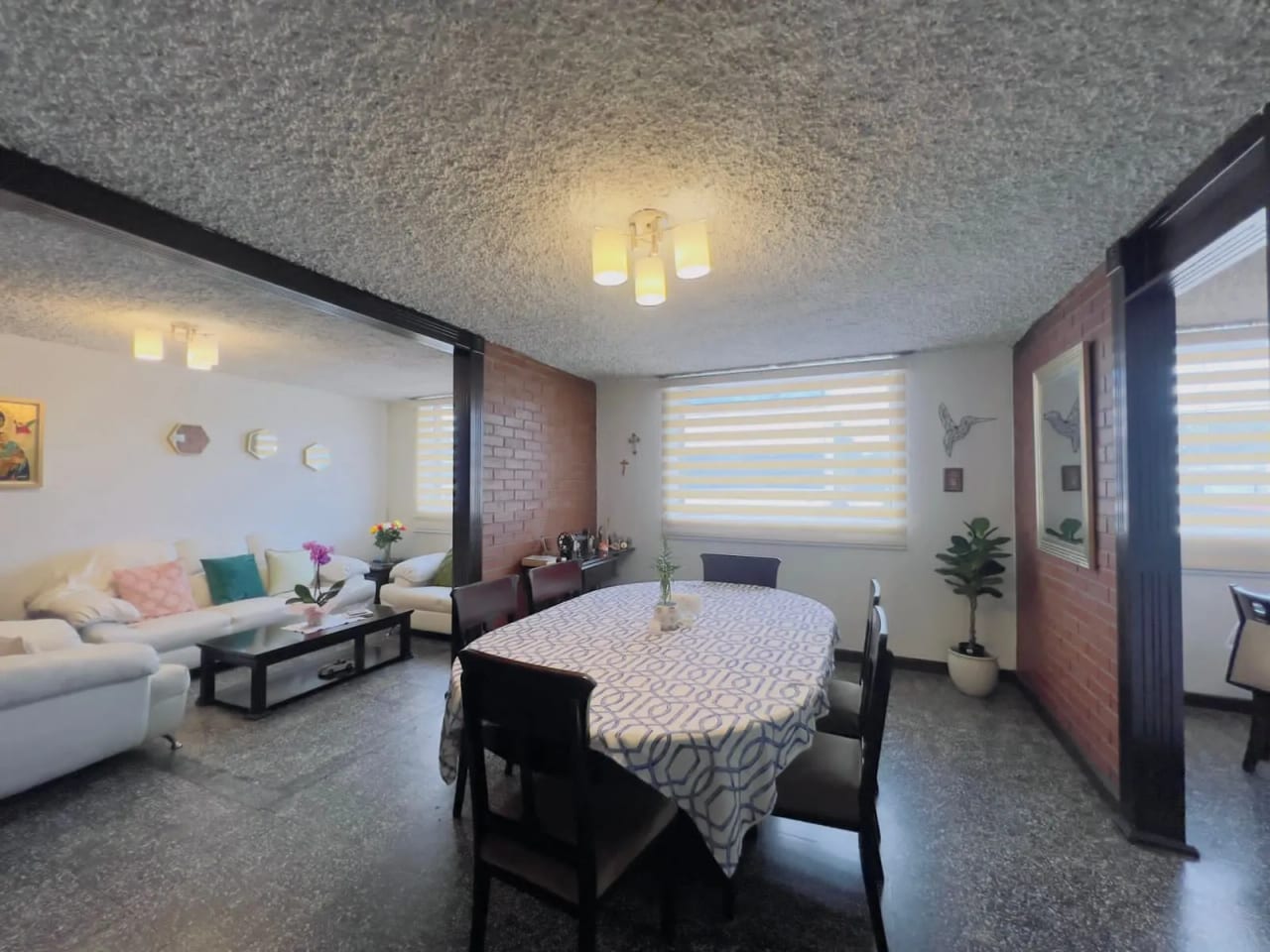 Casa dentro de garita en venta en Santa Rita 2 — Casa en Venta en Zona 2 Mixco, Guatemala, Ciudad — foto 8 de 16