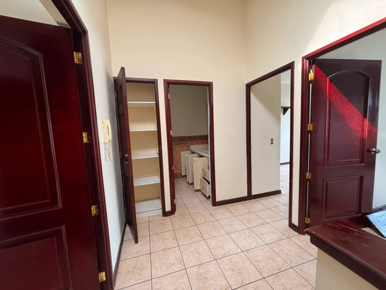 Casa en renta - Santa Anita 2 - CAES — Casa en Venta en San José Pinula, Guatemala, Ciudad — foto 10 de 14