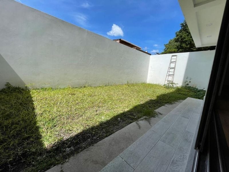 MODERNA CASA EN VENTA | ZONA 15, Colonia La Isla — Casa en Venta en El Maestro II, Zona 15, Guatemala, Ciudad — foto 2 de 17