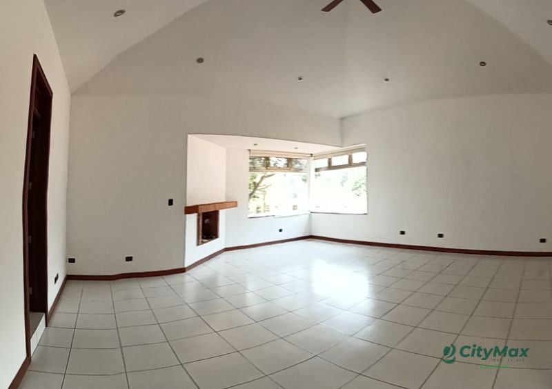 Casa Residencial en Venta en Zona 16 Kanajuyú II - 12