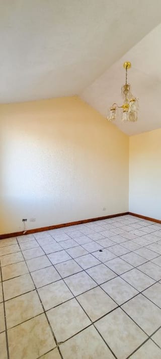 Amplia casa en renta zona 13 — Casa en Alquiler en Aurora II, Zona 13, Guatemala, Ciudad — miniatura 4 de 7