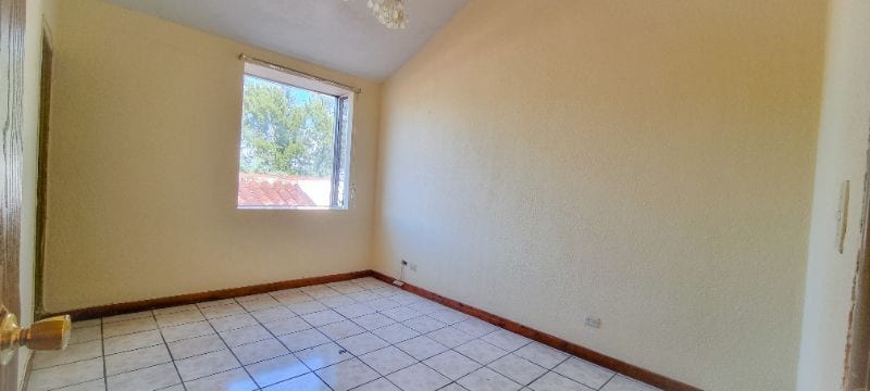 Amplia casa en renta zona 13 — Casa en Alquiler en Aurora II, Zona 13, Guatemala, Ciudad — foto 3 de 7