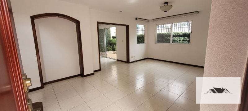 EN RENTA CASA ZONA 14 325 mts2 — Casa en Alquiler en La Cañada, Zona 14, Guatemala, Ciudad — foto 17 de 17