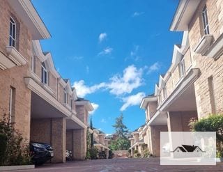 EN RENTA CASA ZONA 14  325 mts2 — Casa en Alquiler en La Cañada, Zona 14, Guatemala, Ciudad — miniatura 1 de 17