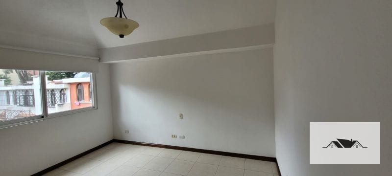 EN RENTA CASA ZONA 14 325 mts2 — Casa en Alquiler en La Cañada, Zona 14, Guatemala, Ciudad — foto 7 de 17