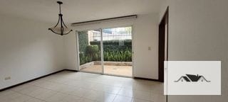 EN RENTA CASA ZONA 14  325 mts2 — Casa en Alquiler en La Cañada, Zona 14, Guatemala, Ciudad — miniatura 13 de 17