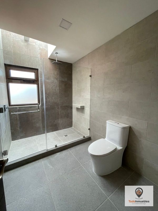 Casa en Venta en Zona 15 VH1 de 330 m2 - 9