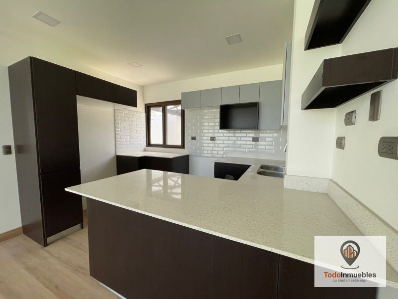 Casa en Venta en Zona 15 VH1 de 330 m2 - 6
