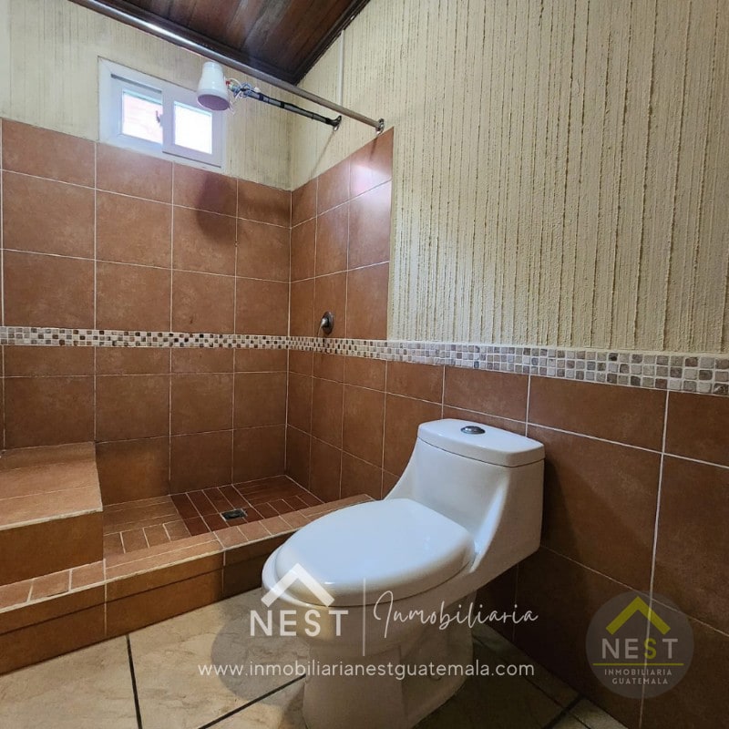 Casa de un nivel, 3 habitaciones y 3 parqueos en renta | SAN LUCAS - Choacorral. - 9