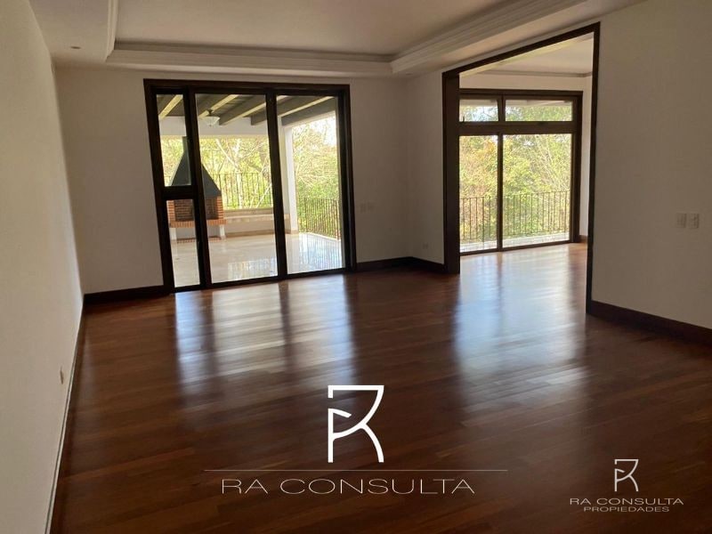 Venta Linda Casa en Encinos de Cayala Zona 16 - 3