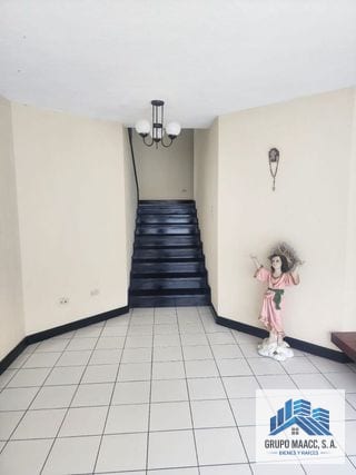 Vendo casa en Santa Rosalia  Carretera a el Salvador — Casa en Venta en Santa Rosalia La Laguna, Carretera a El Salvador, Guatemala, Ciudad — miniatura 4 de 16