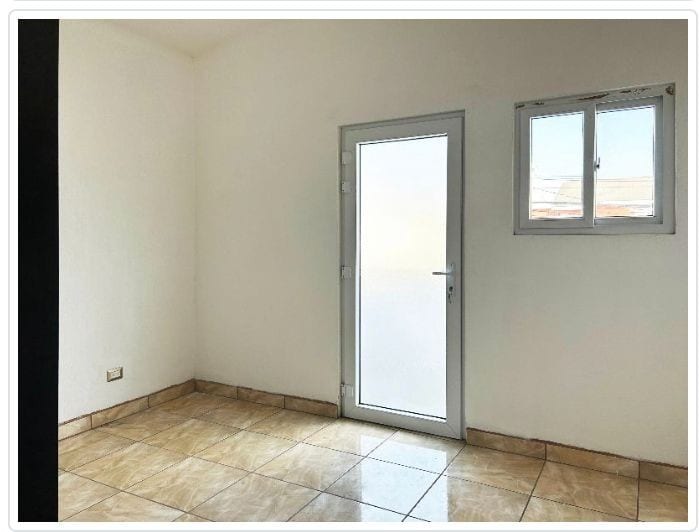BONITA CASA EN VENTA EN MANANTIALES KM. 19.5 CES — Casa en Venta en Carretera a El Salvador, Guatemala, Ciudad — foto 10 de 12