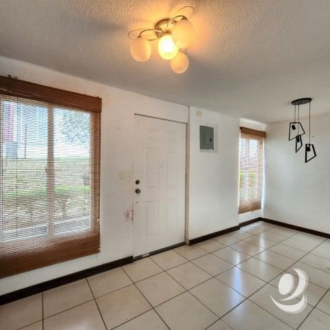 CASA EN VENTA ESTILO TOWNHOUSE Z.21 GUATEMALA - 5