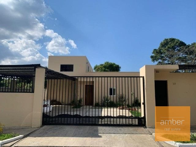 Club de Golf Alta Vista, San José Pinula — Casa en Venta en San José Pinula, Guatemala, Ciudad — foto 1 de 10