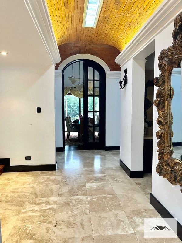 VENDO/RENTO CASA AMUEBLADA EN KM 14.5 CARRETERA AL SALVADOR CONDOMINIO LA ESPAÑOLA — Casa en Venta en km 11-15, Carretera a El Salvador, Guatemala, Ciudad — foto 1 de 17