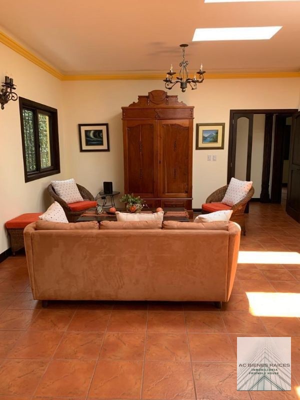 Casa renta amueblada Cond. Villas de Santa Catarina Bobadilla Antigua Guatemala - 4