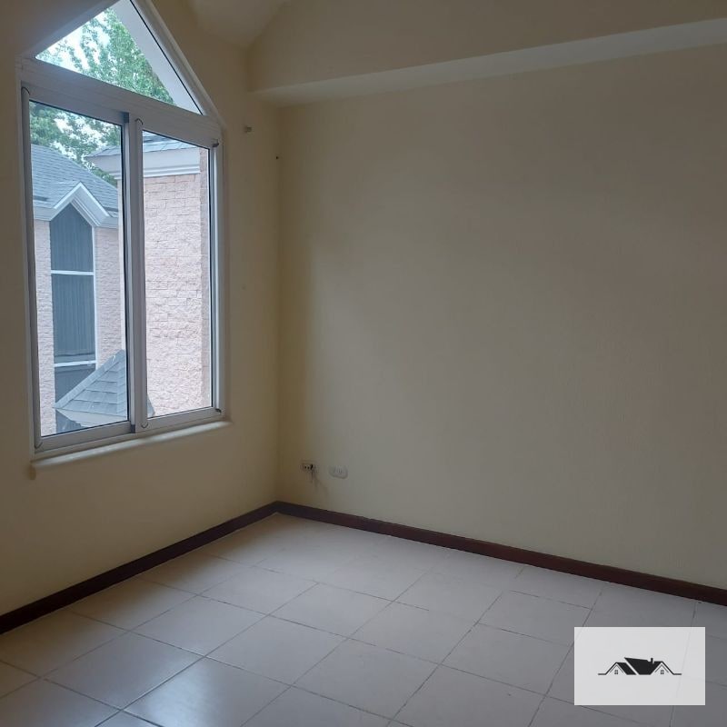 En Renta Hermosa Casa Zona 10  Condominio Reina Sofia — Casa en Alquiler en Zona 10, Guatemala, Ciudad — foto 7 de 10