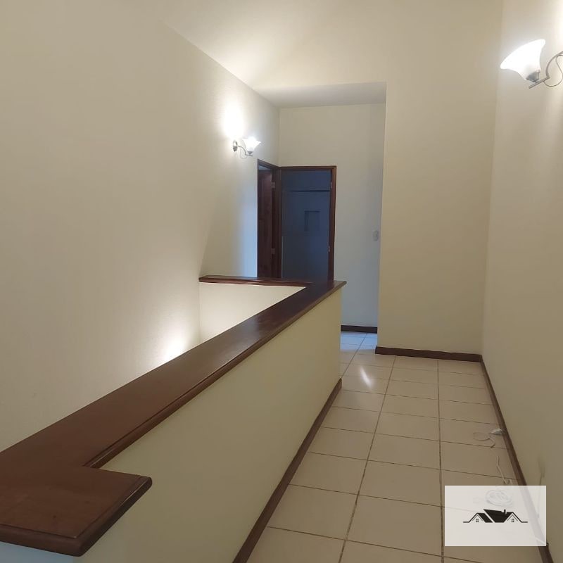 En Renta Hermosa Casa Zona 10 Condominio Reina Sofia — Casa en Alquiler en Zona 10, Guatemala, Ciudad — foto 6 de 10