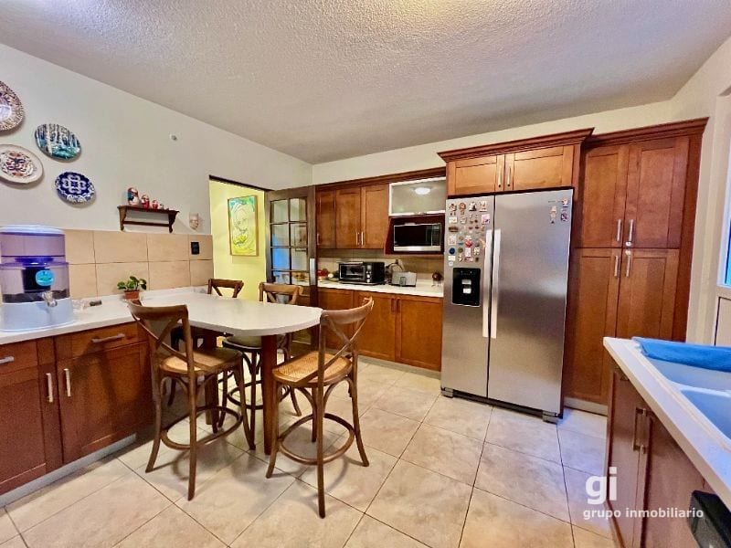 Casa en venta en la Montaña dentro de condominio pequeño — Casa en Venta en Zona 16, Guatemala, Ciudad — foto 8 de 12